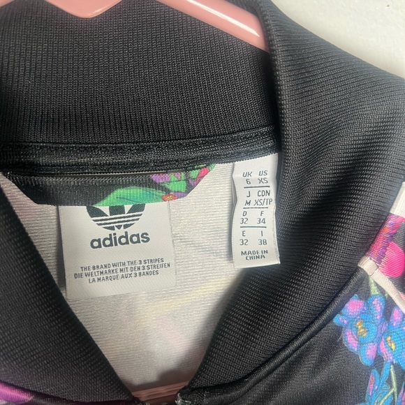 ADIDAS Track Jacket “ Poisonous Garden"
Black Floral Print Size- XS - Picture 6 of 8